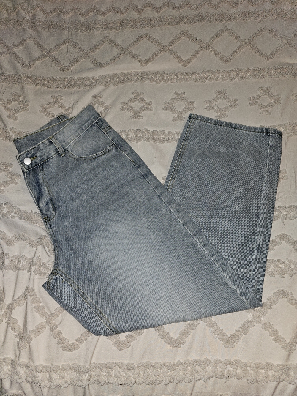 Light Wash Men's Jeans - Classic Straight Fit